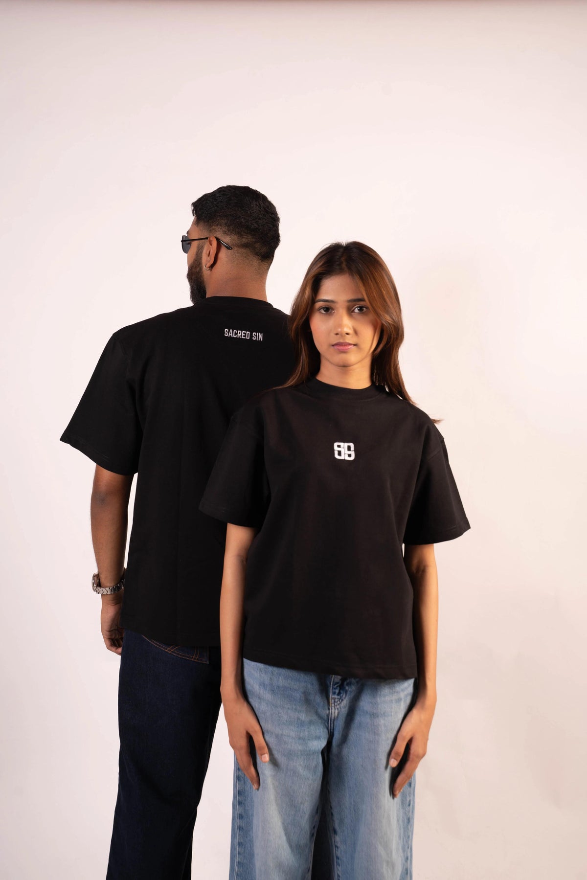 Obsidian Black | Pantone 426 U